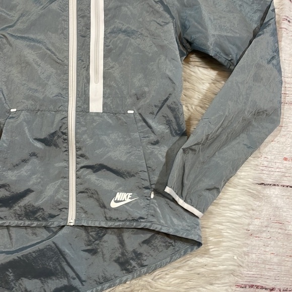 Nike Tech Aeroshield Moto Cape Jacket Dove Grey - Picture 7 of 12
